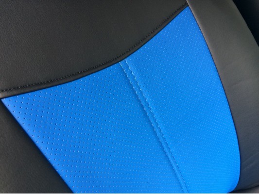 Авточехлы на Lada Largus