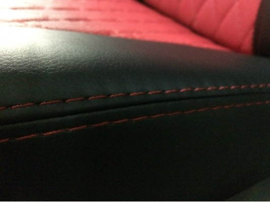 Авточехлы на Renault Sandero Stepway