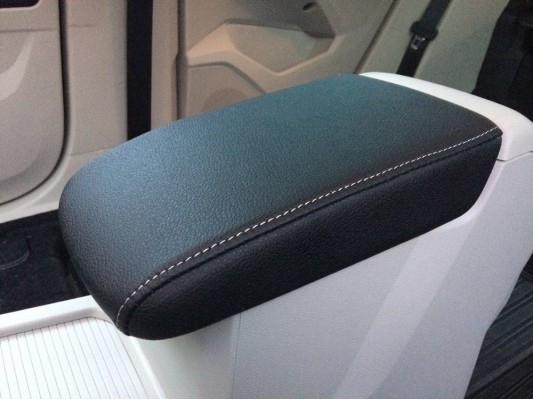 Перетяжка центрального подлокотника