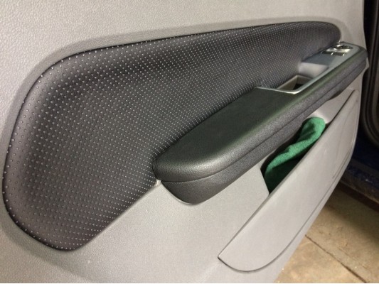 Перетяжка дверных карт