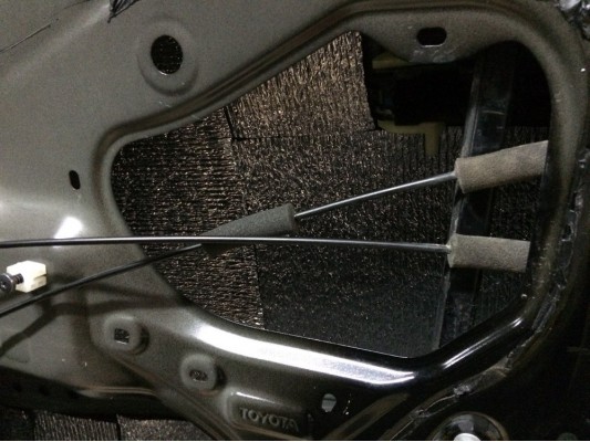 Шумоизоляция пола, арок, дверей и багажника